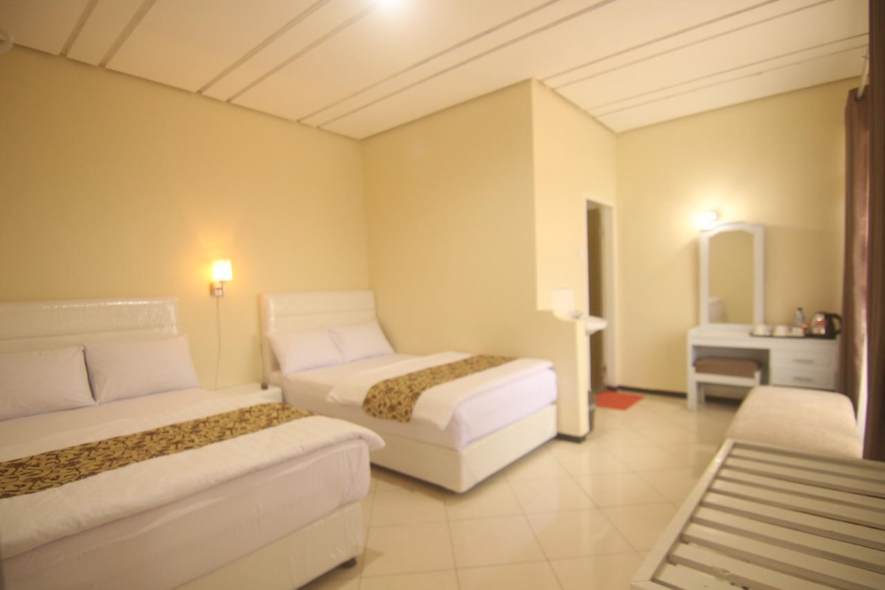 Asia Jaya By Lakers Hotel Sarangan Esterno foto